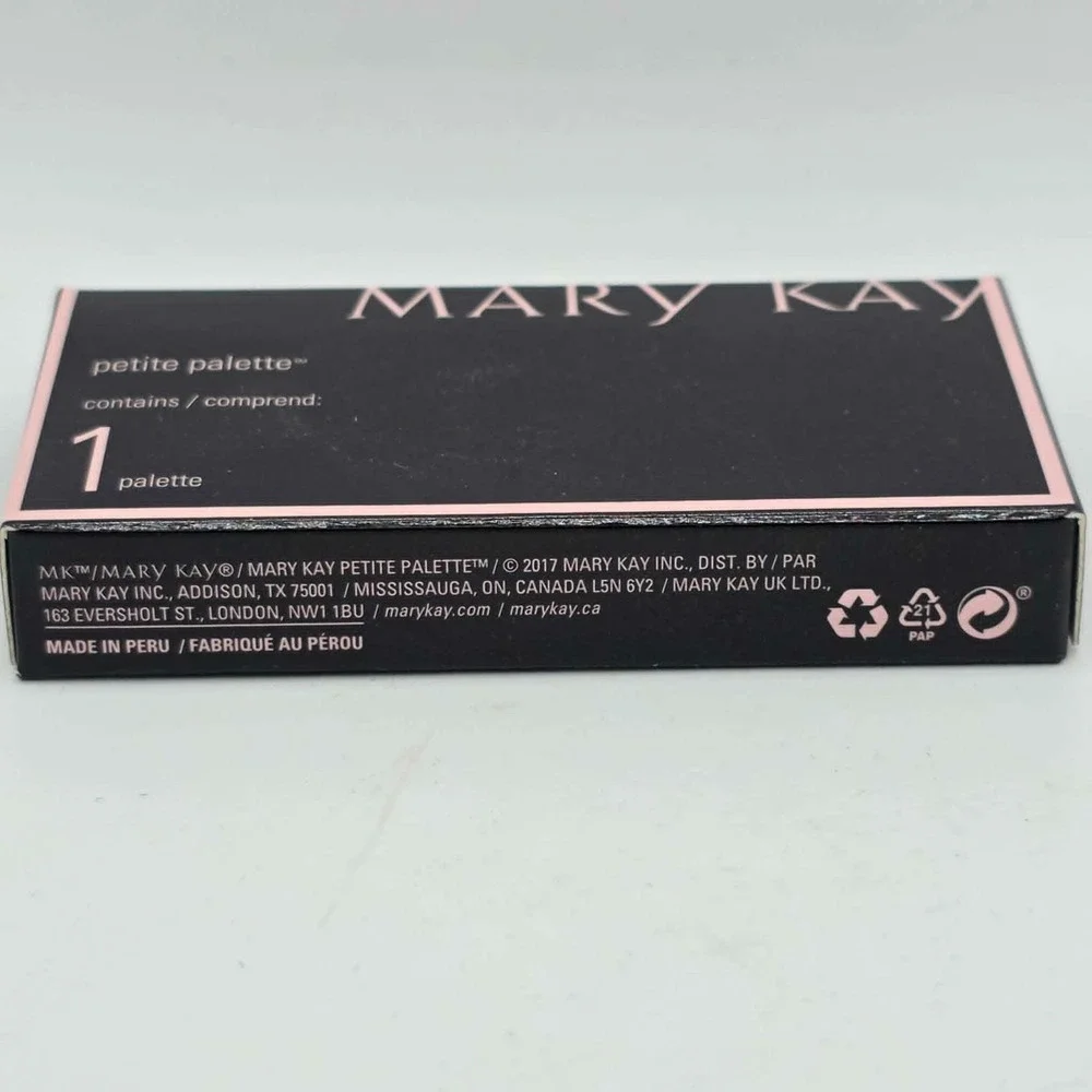 Mary Kay Petite Palette Magnetic Compact for Eye & Cheek Colors NIB #114610
